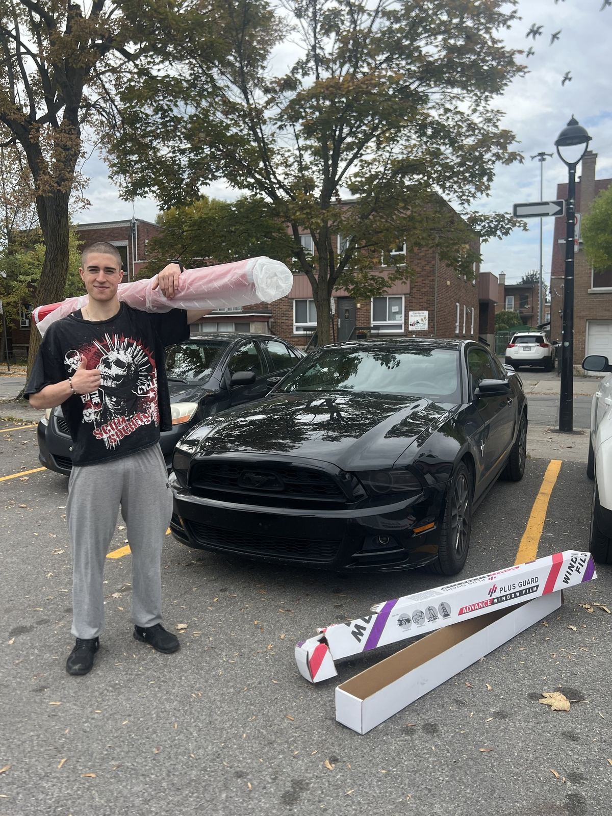 Ramassage client - Mustang avec rouleau rose